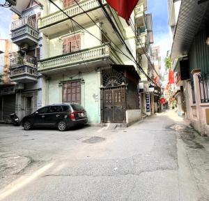 ĐẤT XUÂN ĐỈNH- NGÕ BA GÁC TRÁNH XE MAY – 20 M RA Ô TÔ TRÁNH- 2 THOÁNG TRƯỚC SAU.